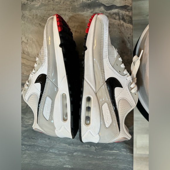 Nike Air Max 90 SIZE 9 EUC - Picture 6 of 8